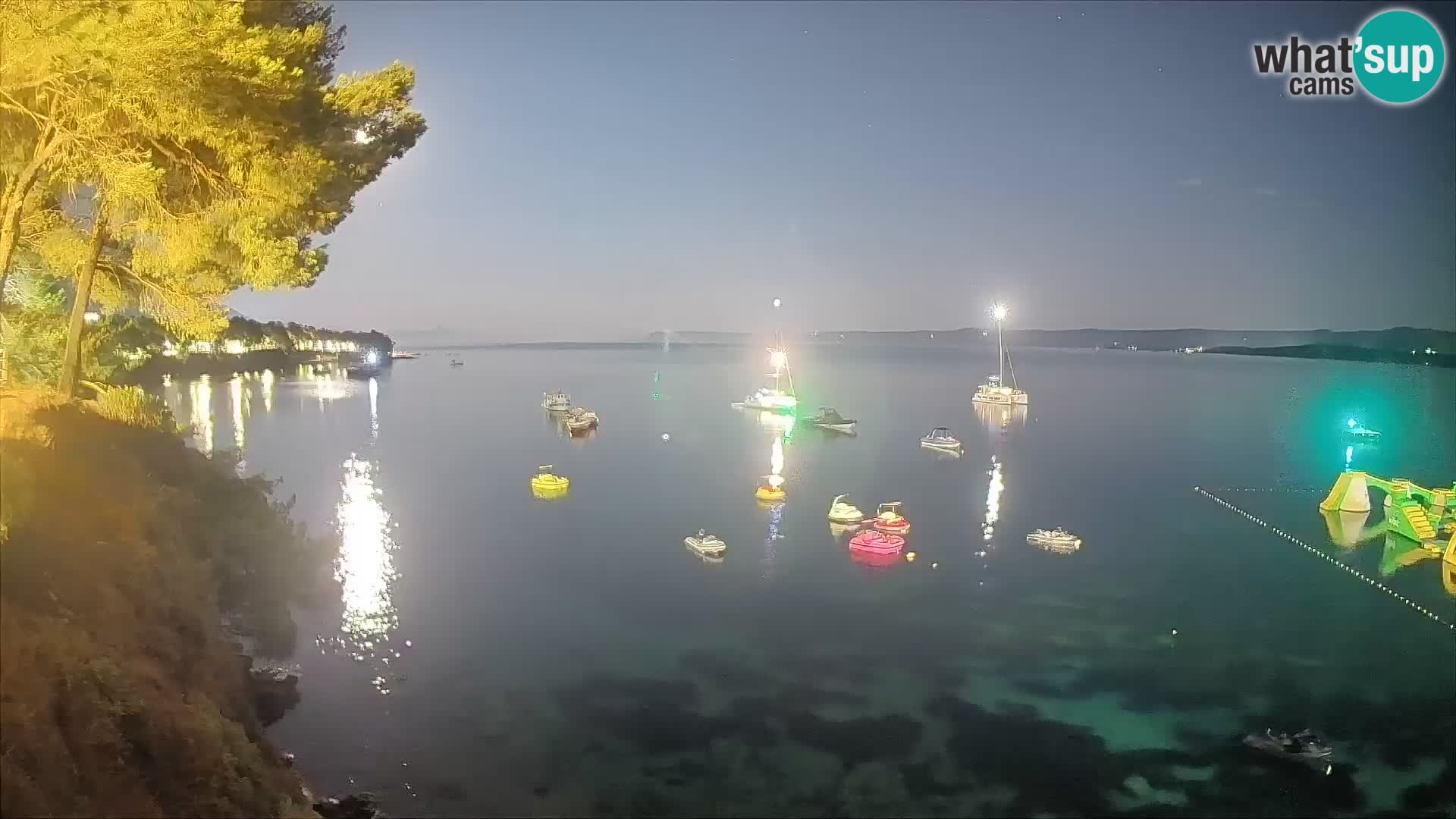 Webcam Spiaggia Potočine Bol – Vista live sulla spiaggia Borak, Isola di Brač