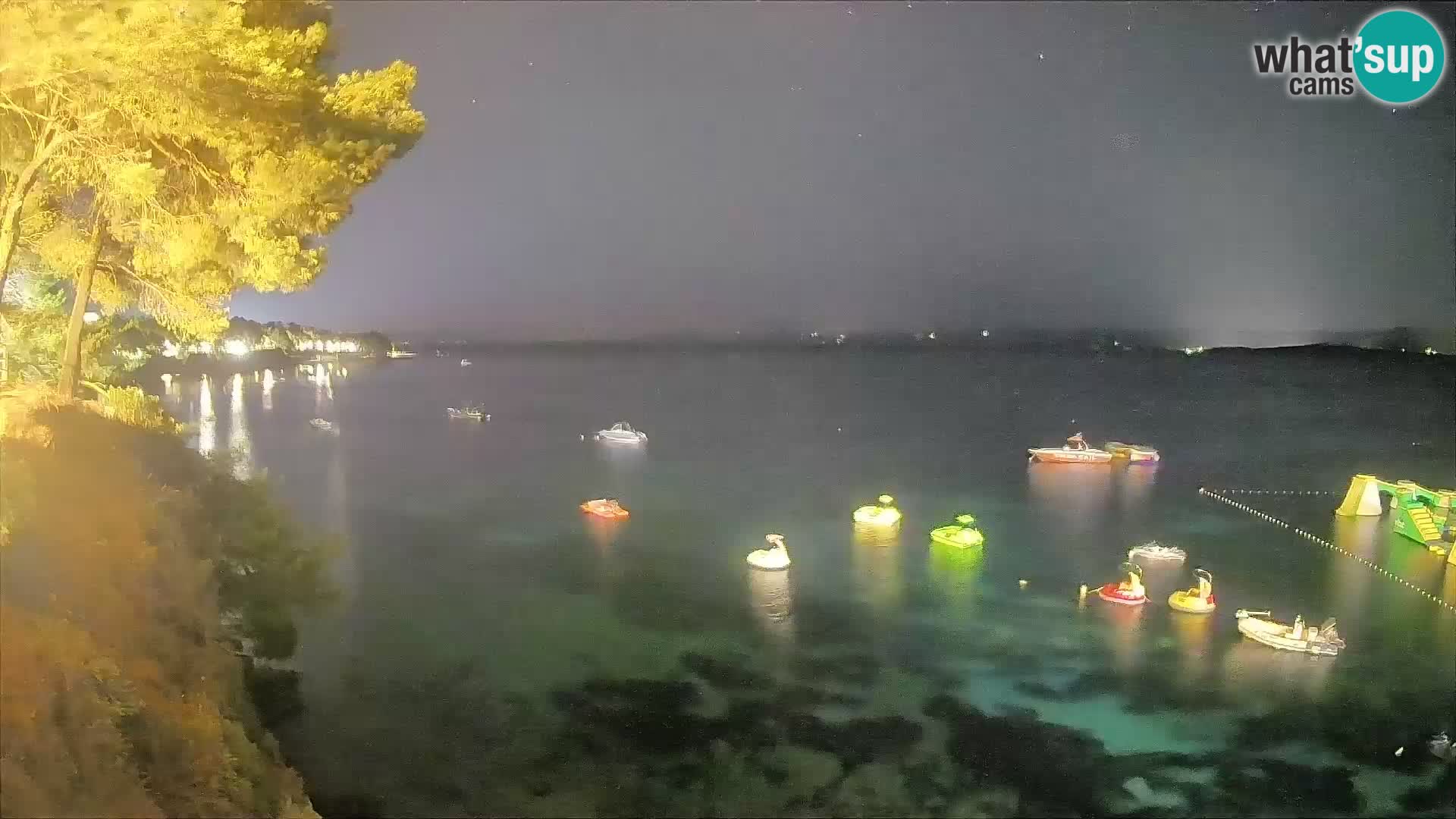Web kamera Potočine Bol – Pogled uživo na plažu Borak, otok Brač