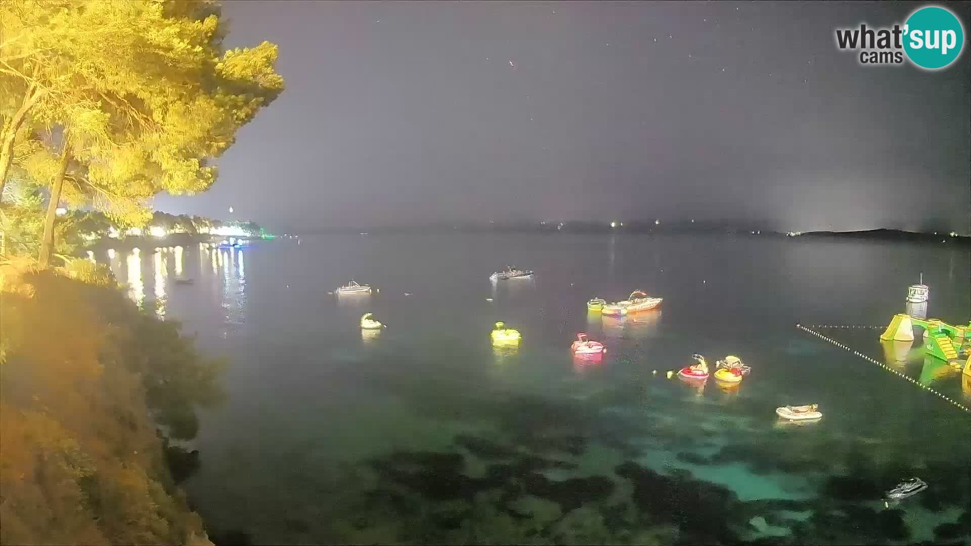 Webcam Spiaggia Potočine Bol – Vista live sulla spiaggia Borak, Isola di Brač