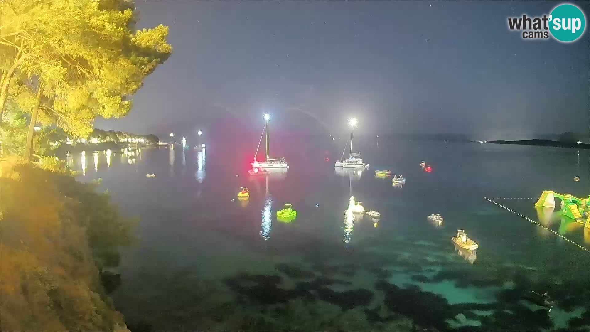 Web kamera Potočine Bol – Pogled uživo na plažu Borak, otok Brač