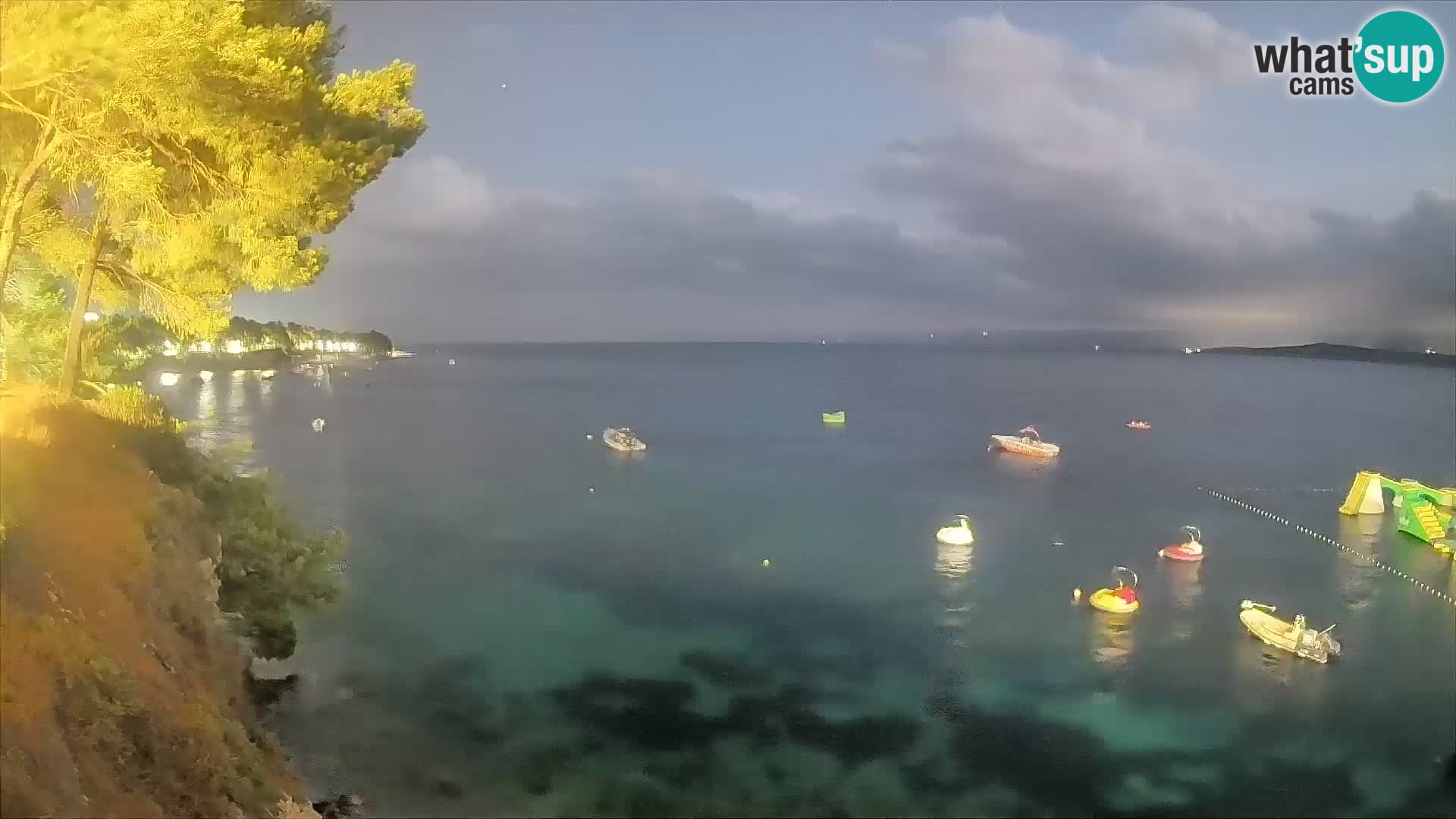 Webcam Spiaggia Potočine Bol – Vista live sulla spiaggia Borak, Isola di Brač