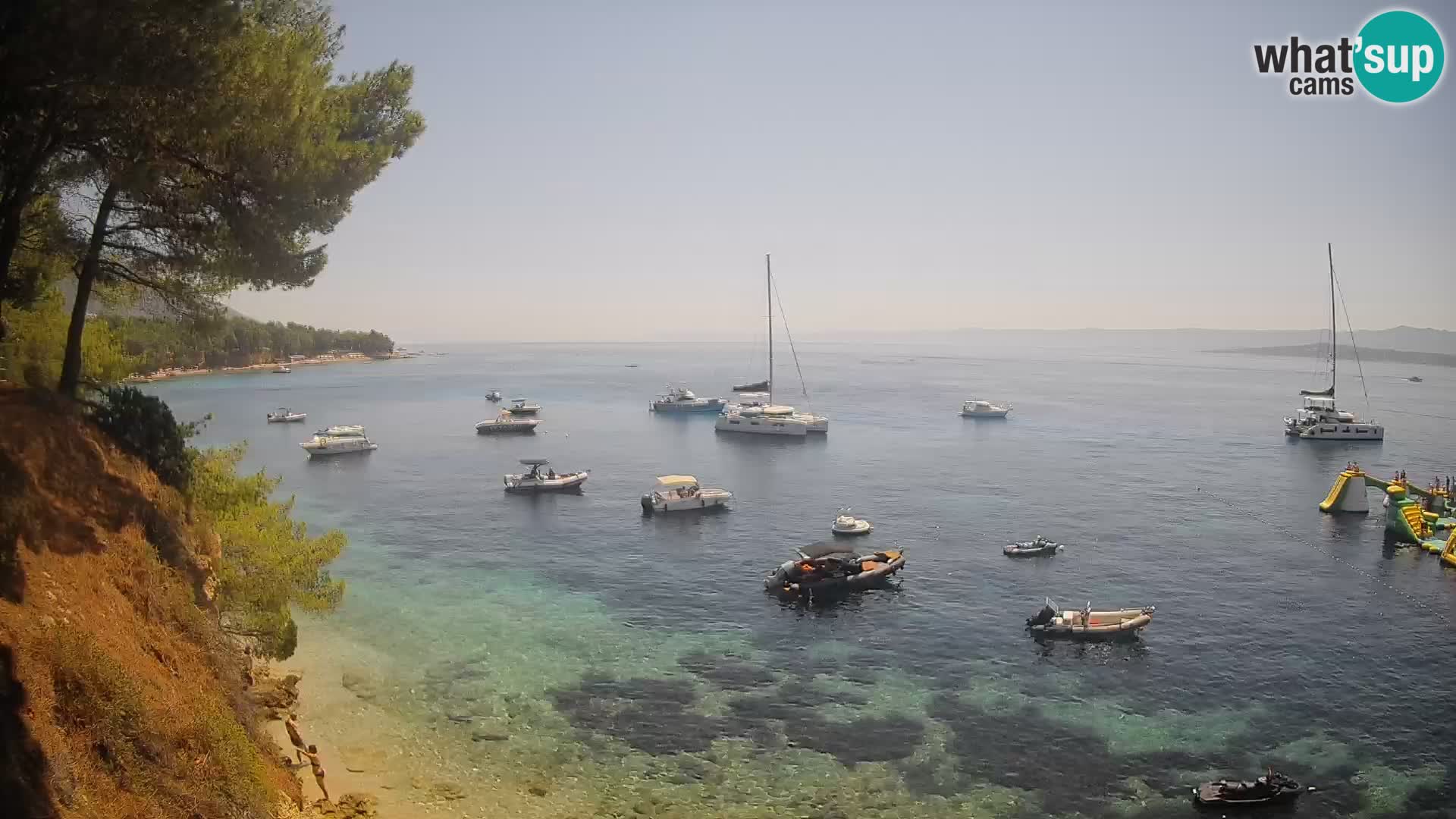 Spletna kamera Plaža Potočine Bol – Pogled v živo na plažo Borak, otok Brač