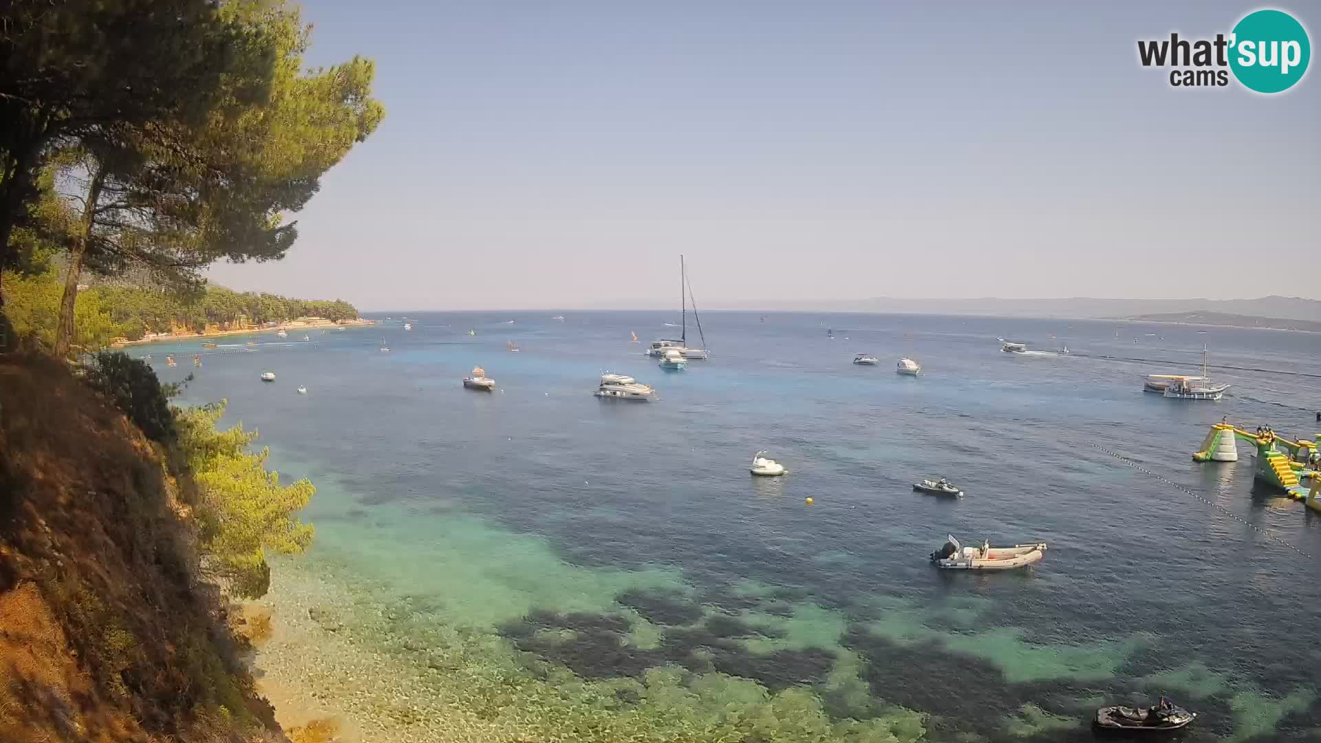 Spletna kamera Plaža Potočine Bol – Pogled v živo na plažo Borak, otok Brač
