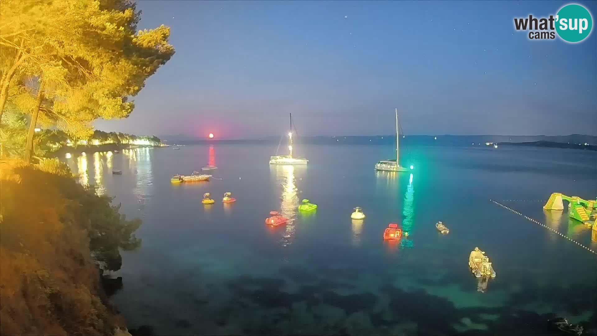 Web kamera Potočine Bol – Pogled uživo na plažu Borak, otok Brač