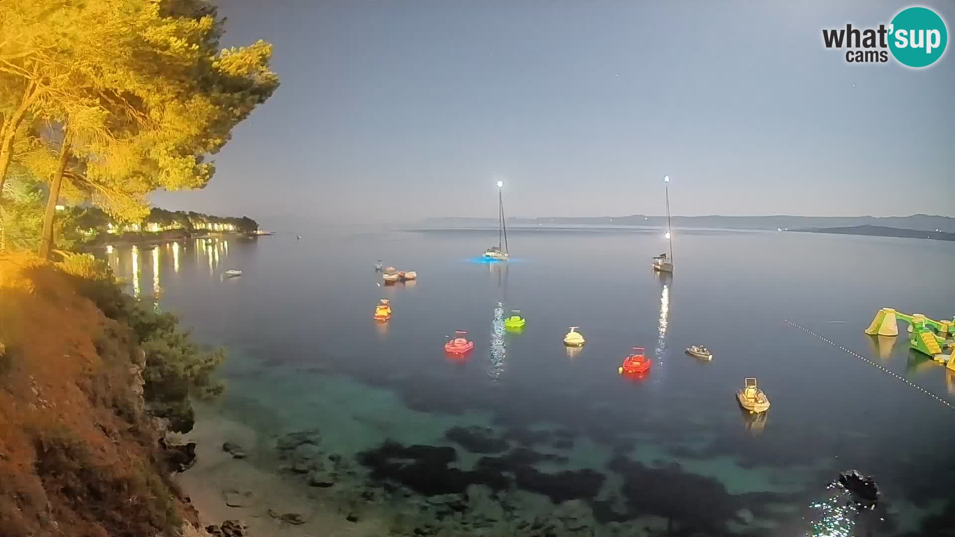 Webcam Spiaggia Potočine Bol – Vista live sulla spiaggia Borak, Isola di Brač