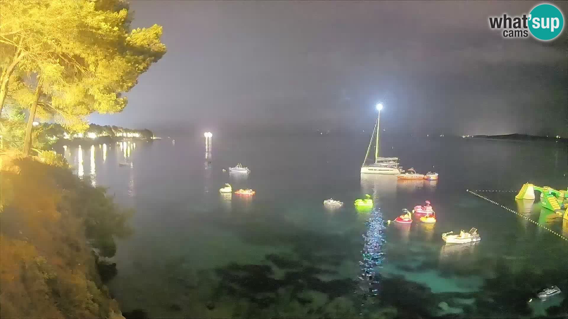 Web kamera Potočine Bol – Pogled uživo na plažu Borak, otok Brač