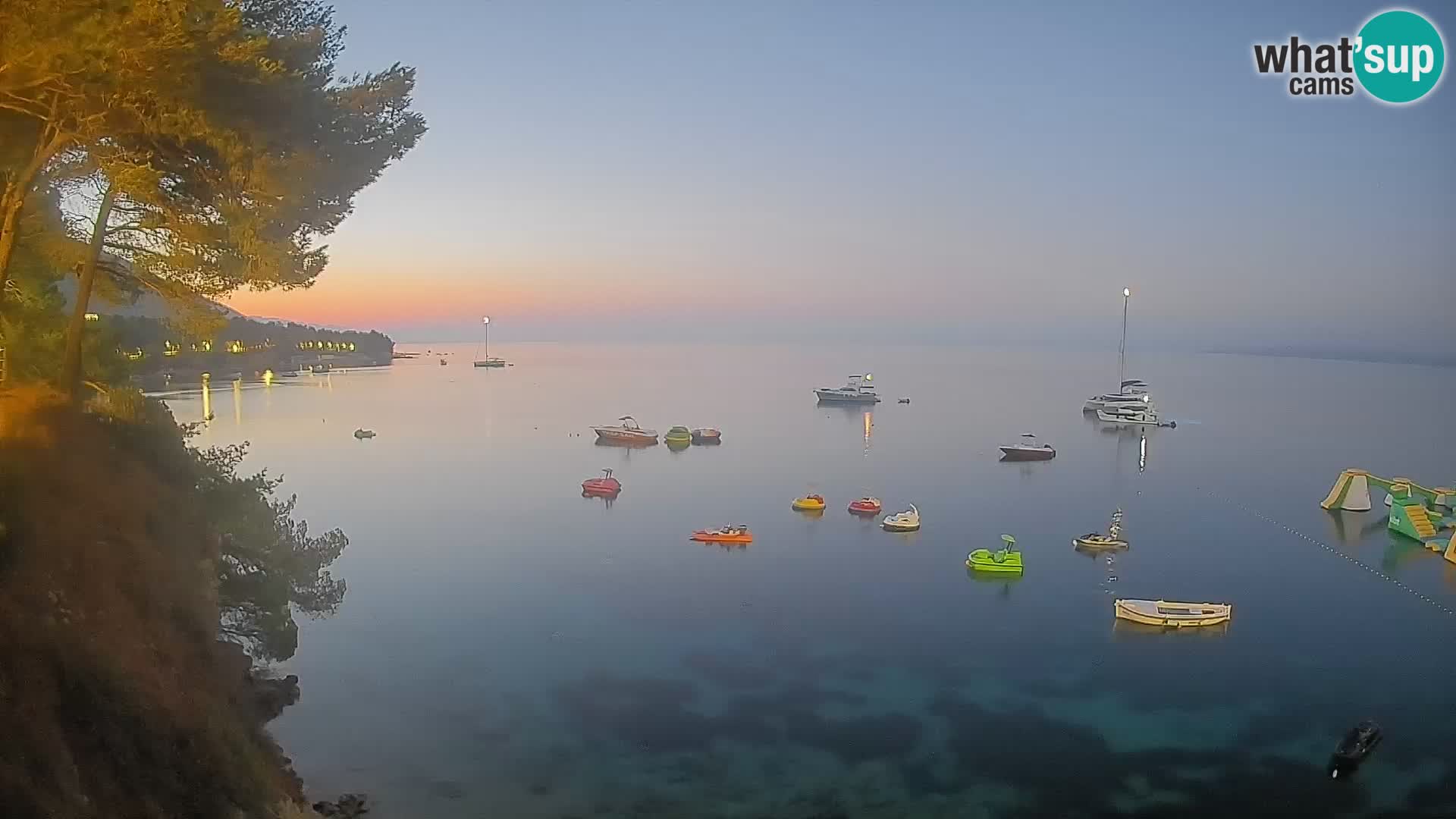 Web kamera Potočine Bol – Pogled uživo na plažu Borak, otok Brač