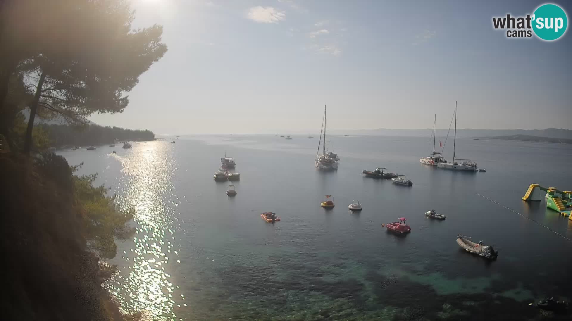 Spletna kamera Plaža Potočine Bol – Pogled v živo na plažo Borak, otok Brač