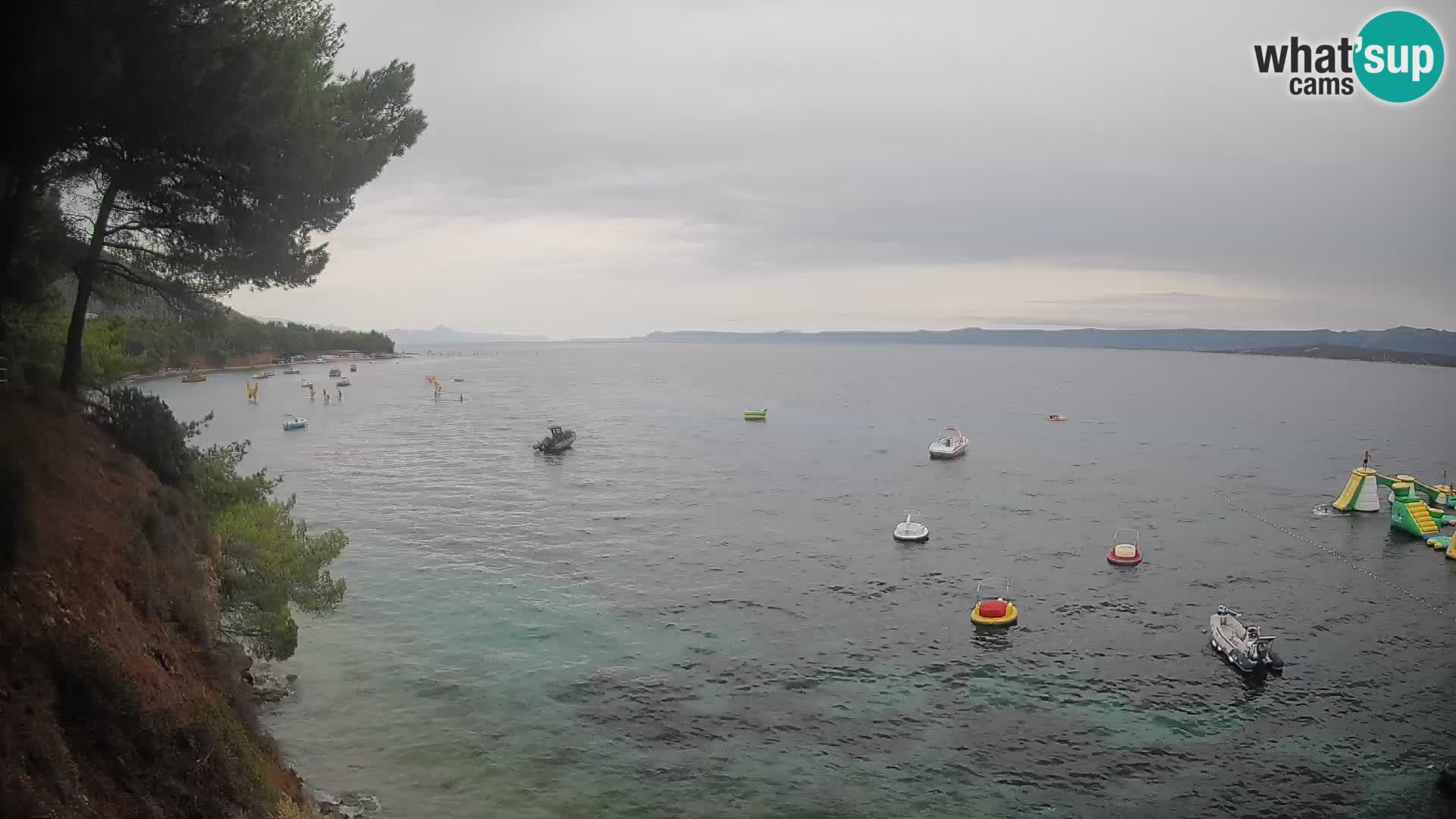 Spletna kamera Plaža Potočine Bol – Pogled v živo na plažo Borak, otok Brač