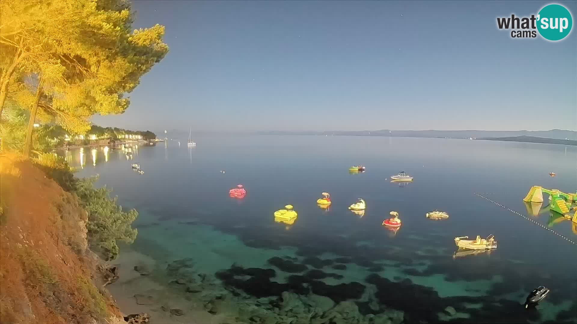Webcam Spiaggia Potočine Bol – Vista live sulla spiaggia Borak, Isola di Brač