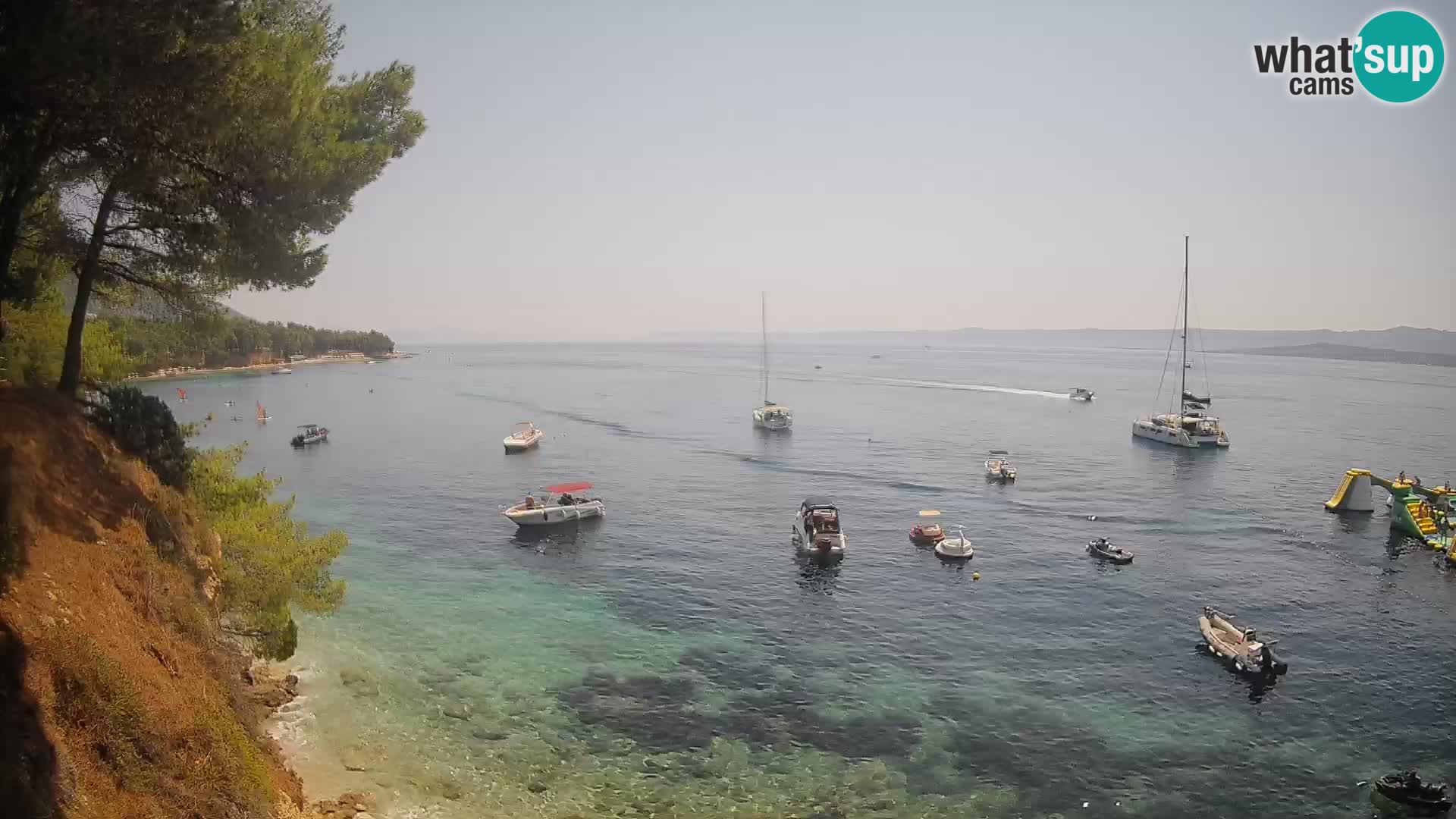 Spletna kamera Plaža Potočine Bol – Pogled v živo na plažo Borak, otok Brač