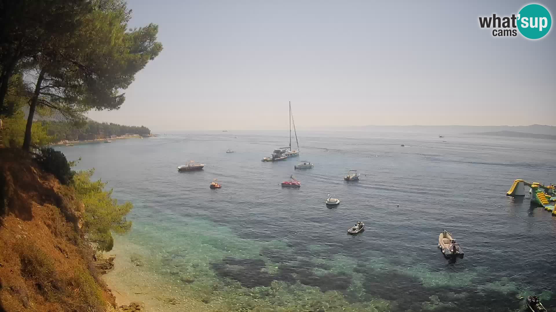 Spletna kamera Plaža Potočine Bol – Pogled v živo na plažo Borak, otok Brač