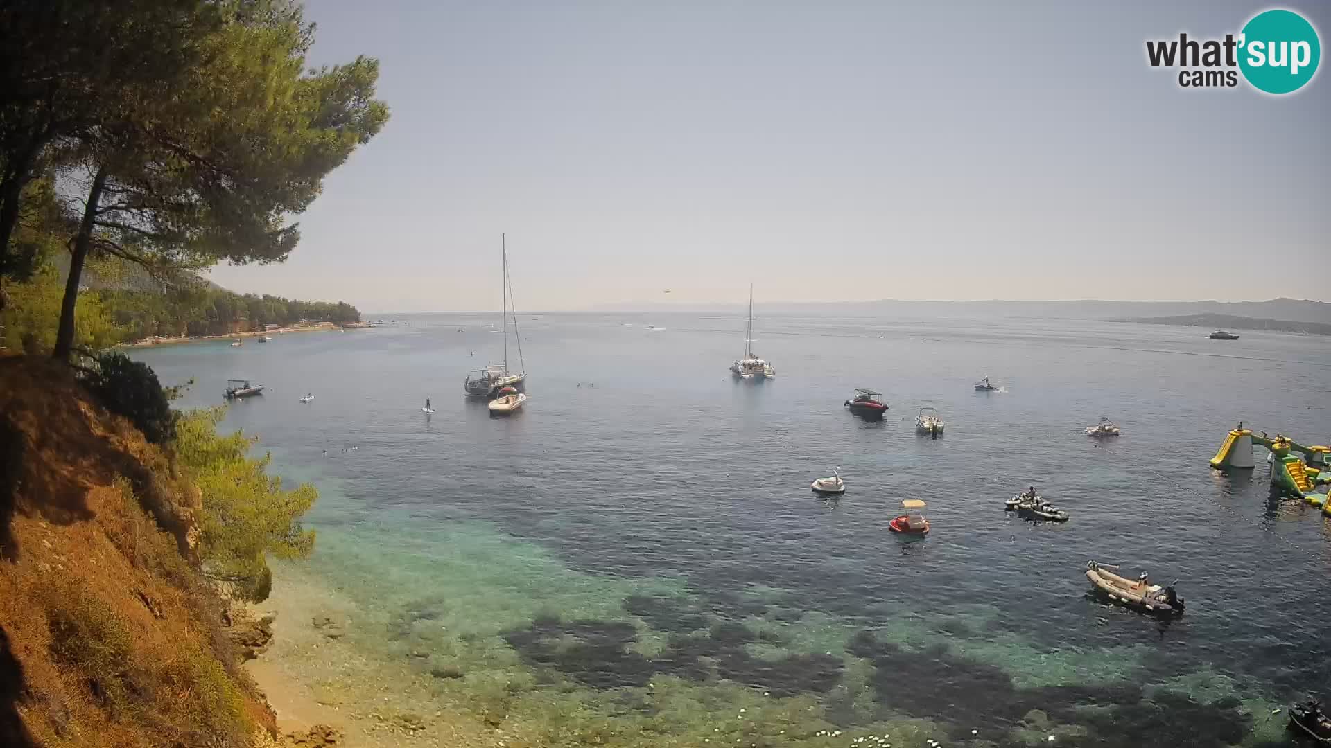 Spletna kamera Plaža Potočine Bol – Pogled v živo na plažo Borak, otok Brač