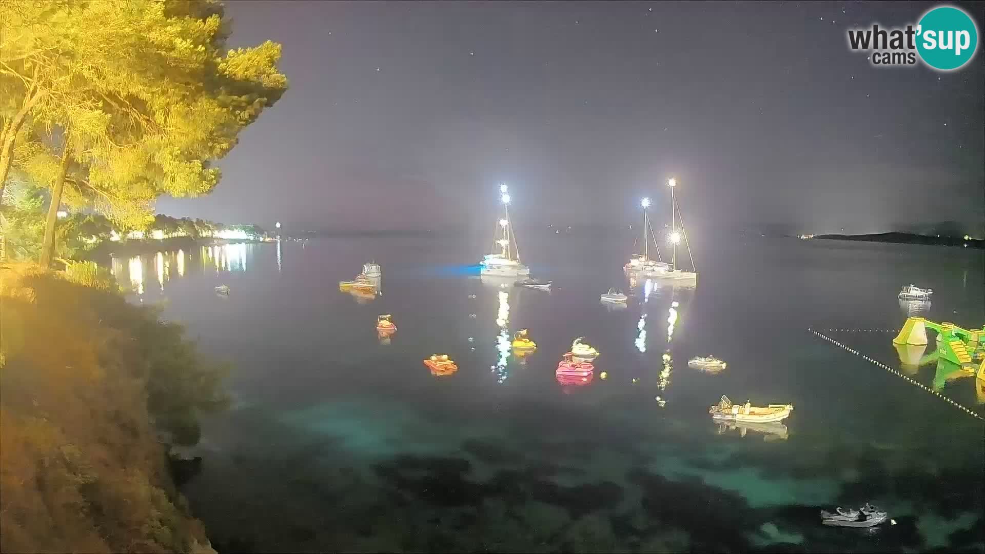 Webcam Spiaggia Potočine Bol – Vista live sulla spiaggia Borak, Isola di Brač