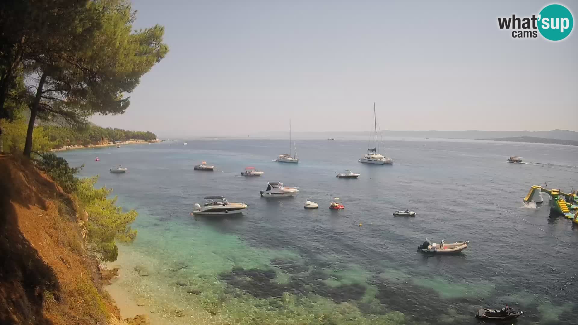 Spletna kamera Plaža Potočine Bol – Pogled v živo na plažo Borak, otok Brač