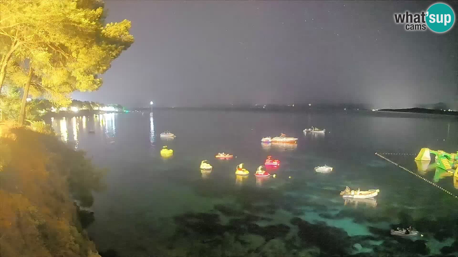 Web kamera Potočine Bol – Pogled uživo na plažu Borak, otok Brač