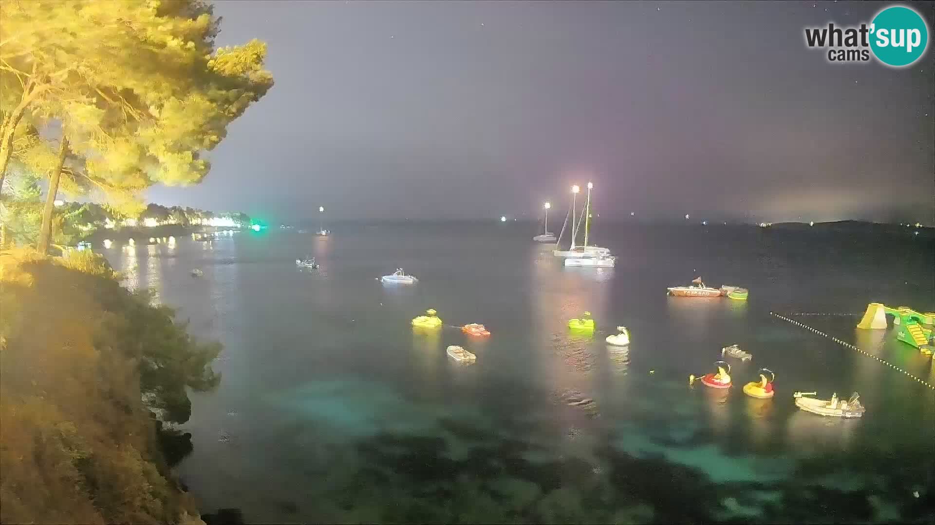 Webcam Spiaggia Potočine Bol – Vista live sulla spiaggia Borak, Isola di Brač