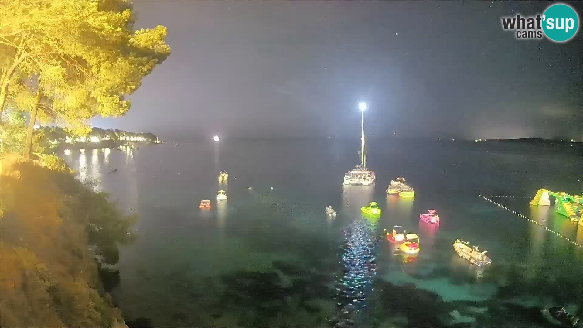 Web kamera Potočine Bol – Pogled uživo na plažu Borak, otok Brač