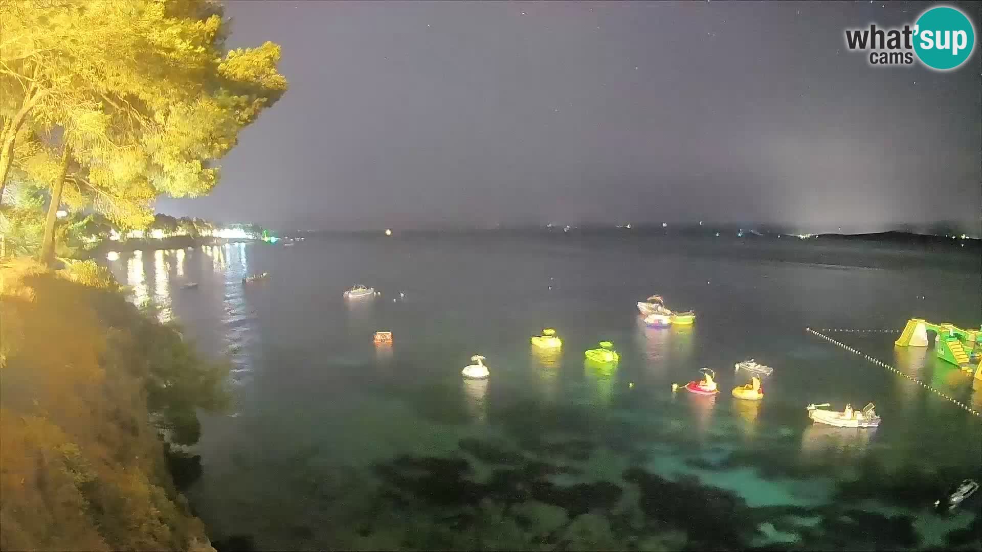 Webcam Spiaggia Potočine Bol – Vista live sulla spiaggia Borak, Isola di Brač