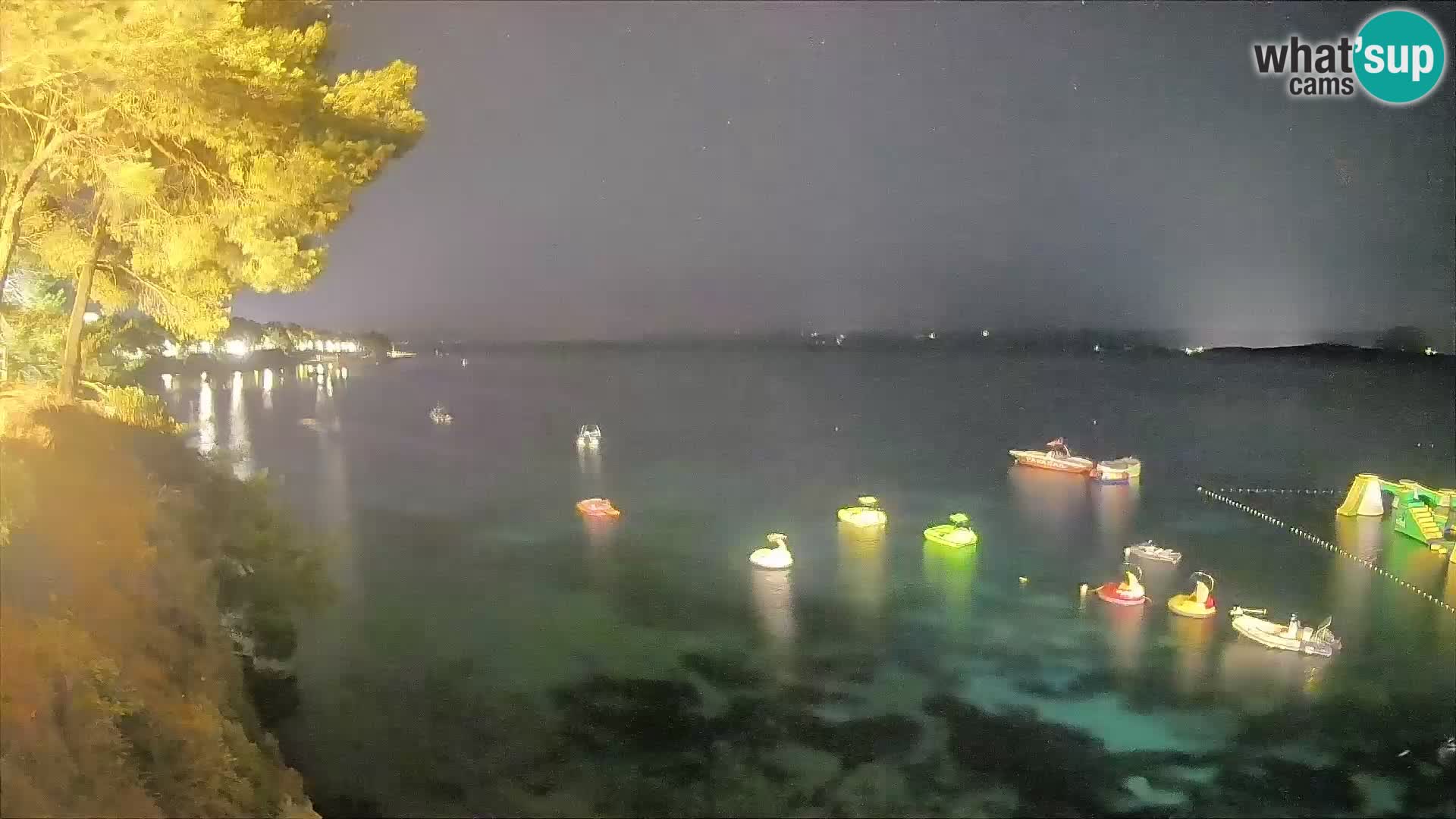 Webcam Spiaggia Potočine Bol – Vista live sulla spiaggia Borak, Isola di Brač