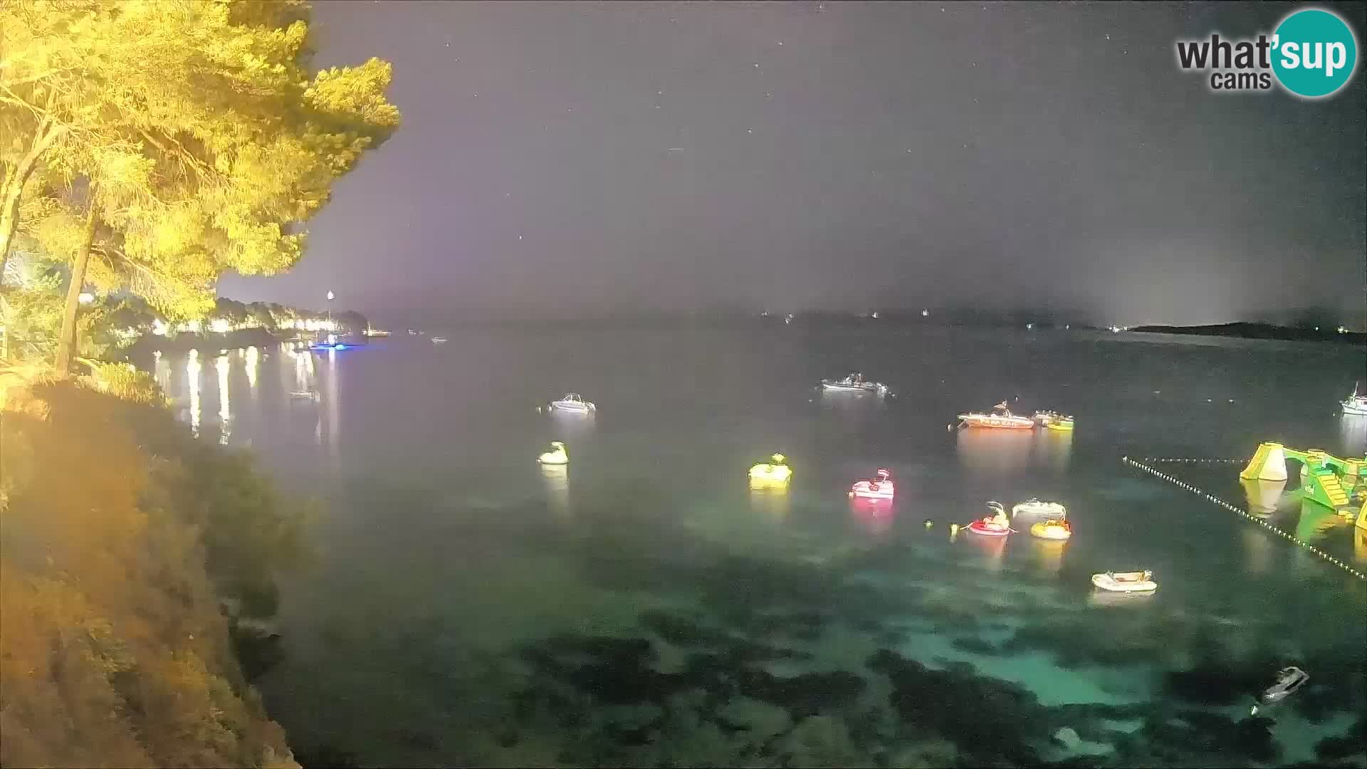 Webcam Spiaggia Potočine Bol – Vista live sulla spiaggia Borak, Isola di Brač