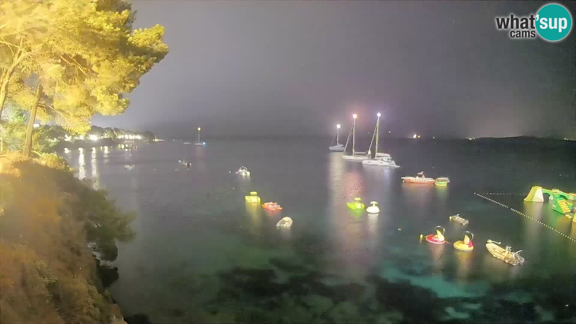 Web kamera Potočine Bol – Pogled uživo na plažu Borak, otok Brač
