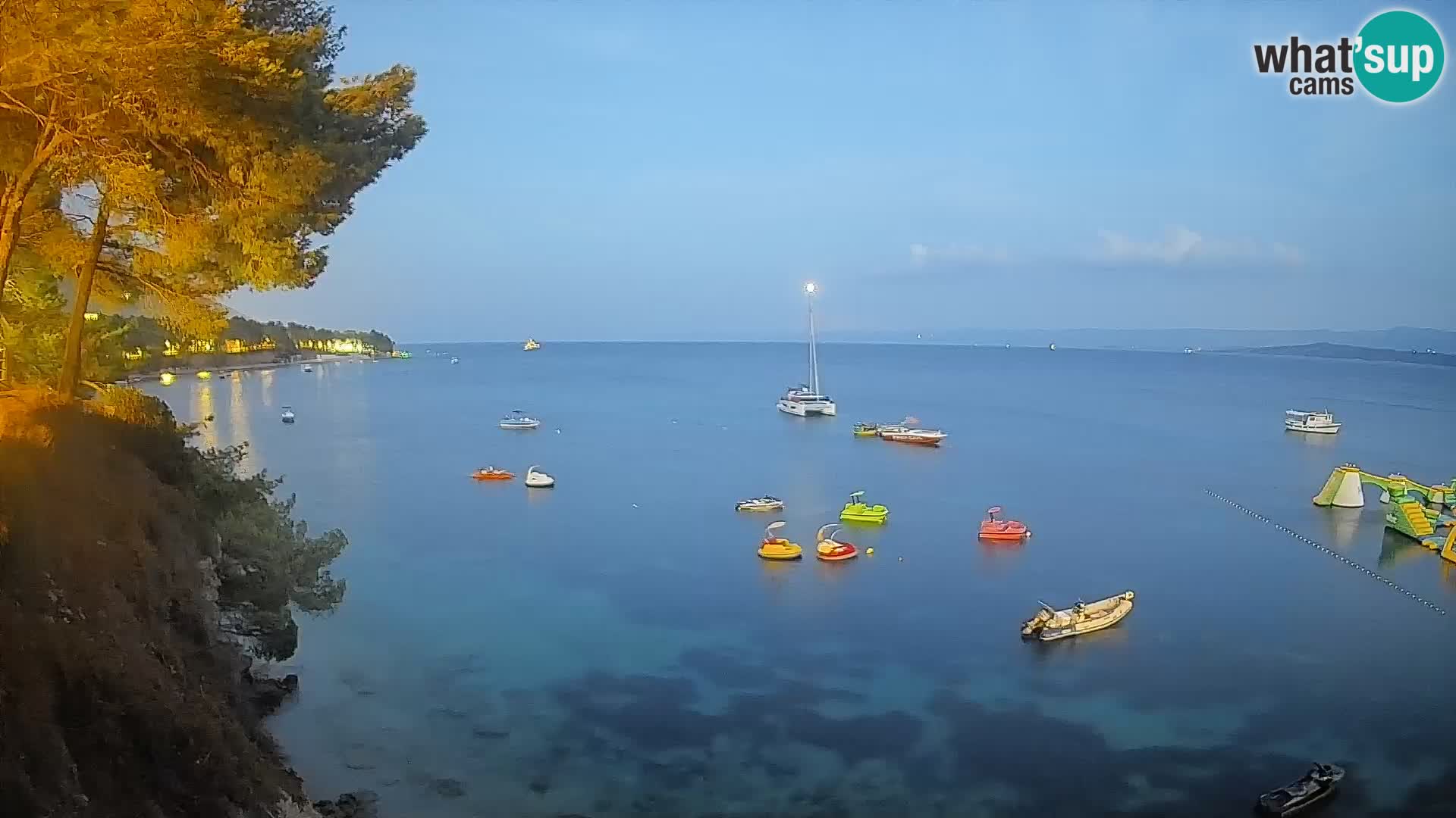 Webcam Spiaggia Potočine Bol – Vista live sulla spiaggia Borak, Isola di Brač