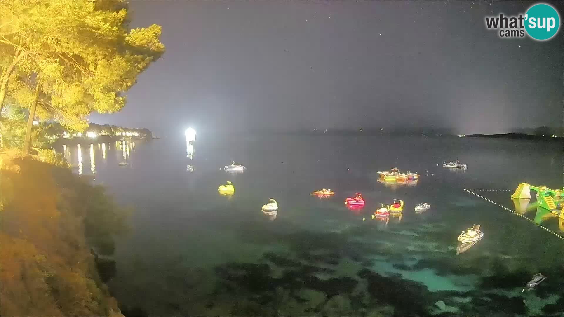 Webcam Spiaggia Potočine Bol – Vista live sulla spiaggia Borak, Isola di Brač