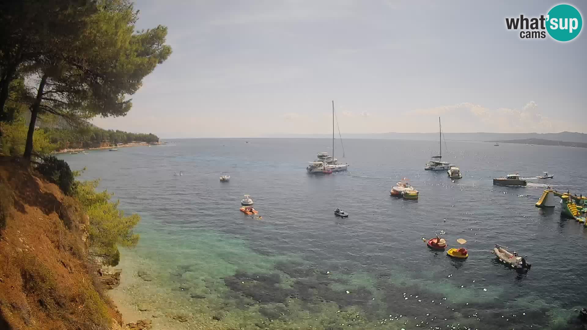 Spletna kamera Plaža Potočine Bol – Pogled v živo na plažo Borak, otok Brač