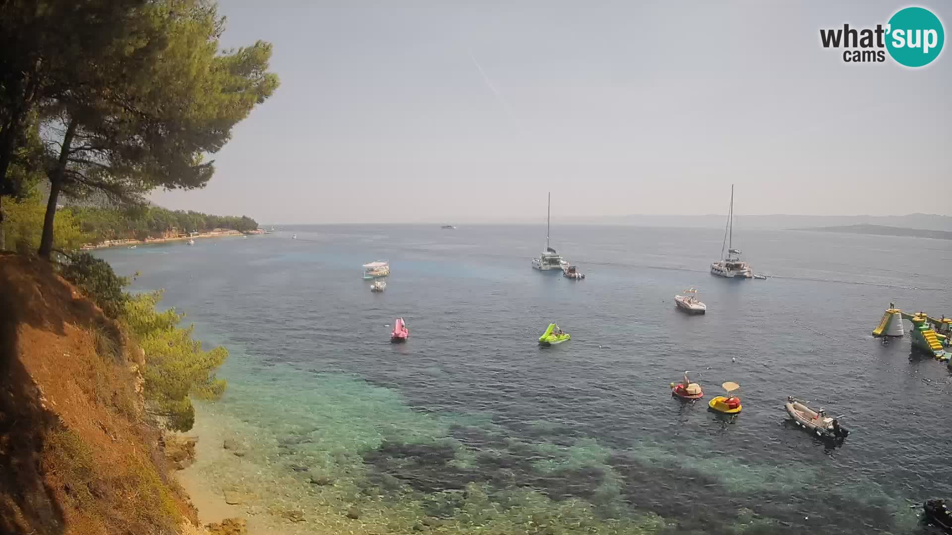 Spletna kamera Plaža Potočine Bol – Pogled v živo na plažo Borak, otok Brač