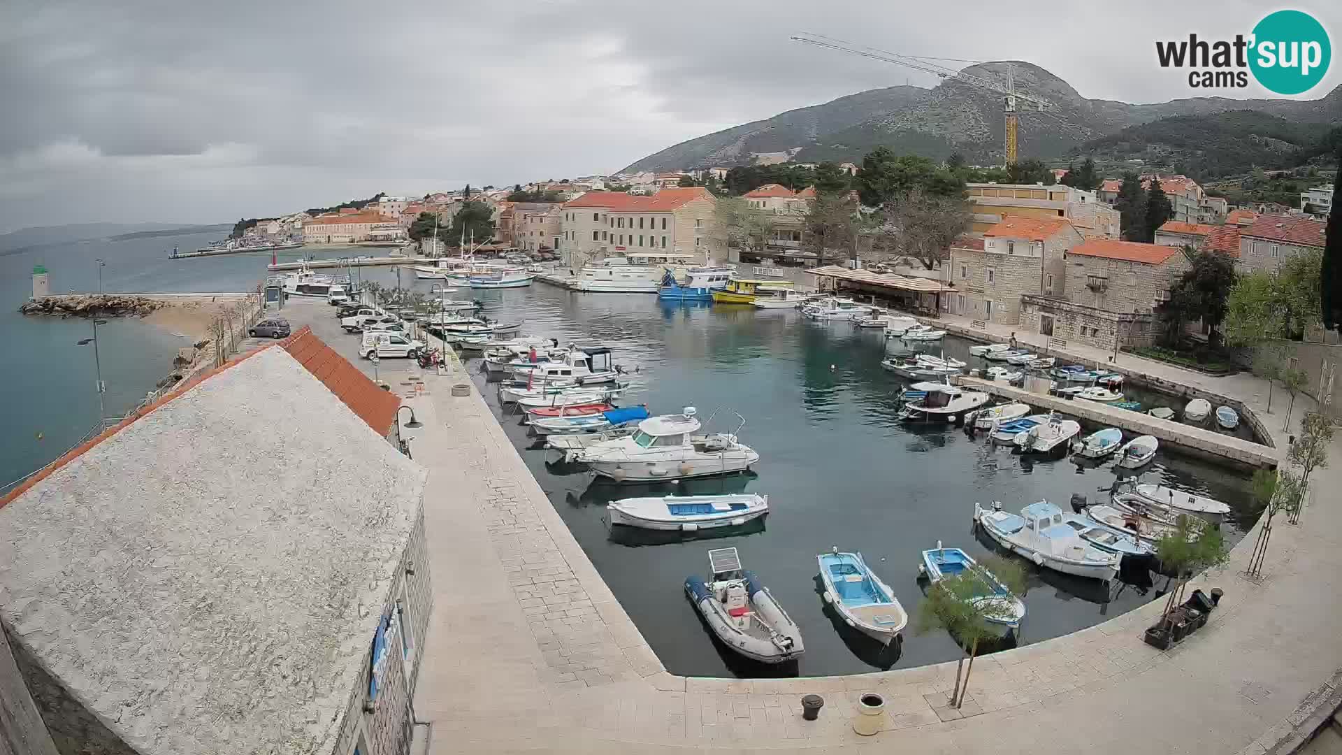 Webcam Bol Harbour – Live View of Bol Riva & Marina