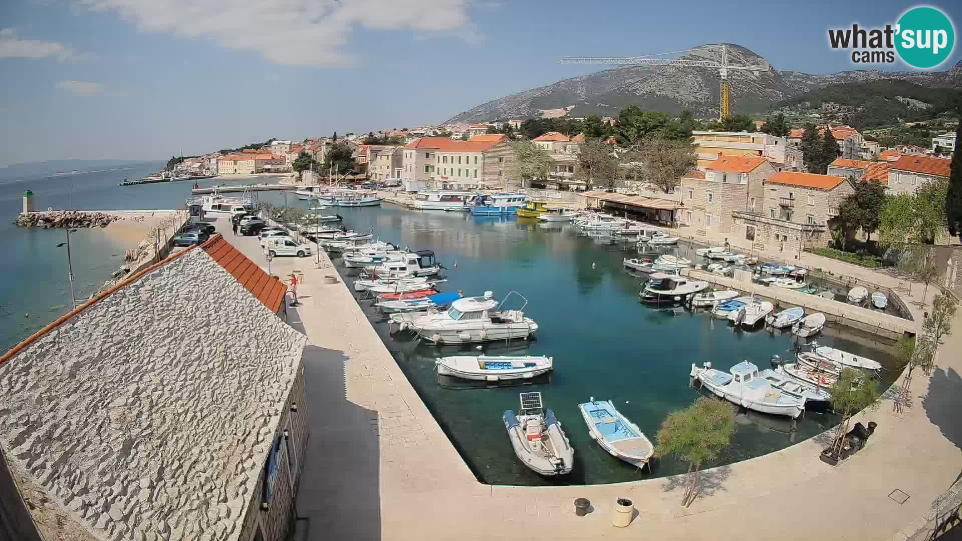 Webcam porto di Bol – Vista live sulla Riva e Marina