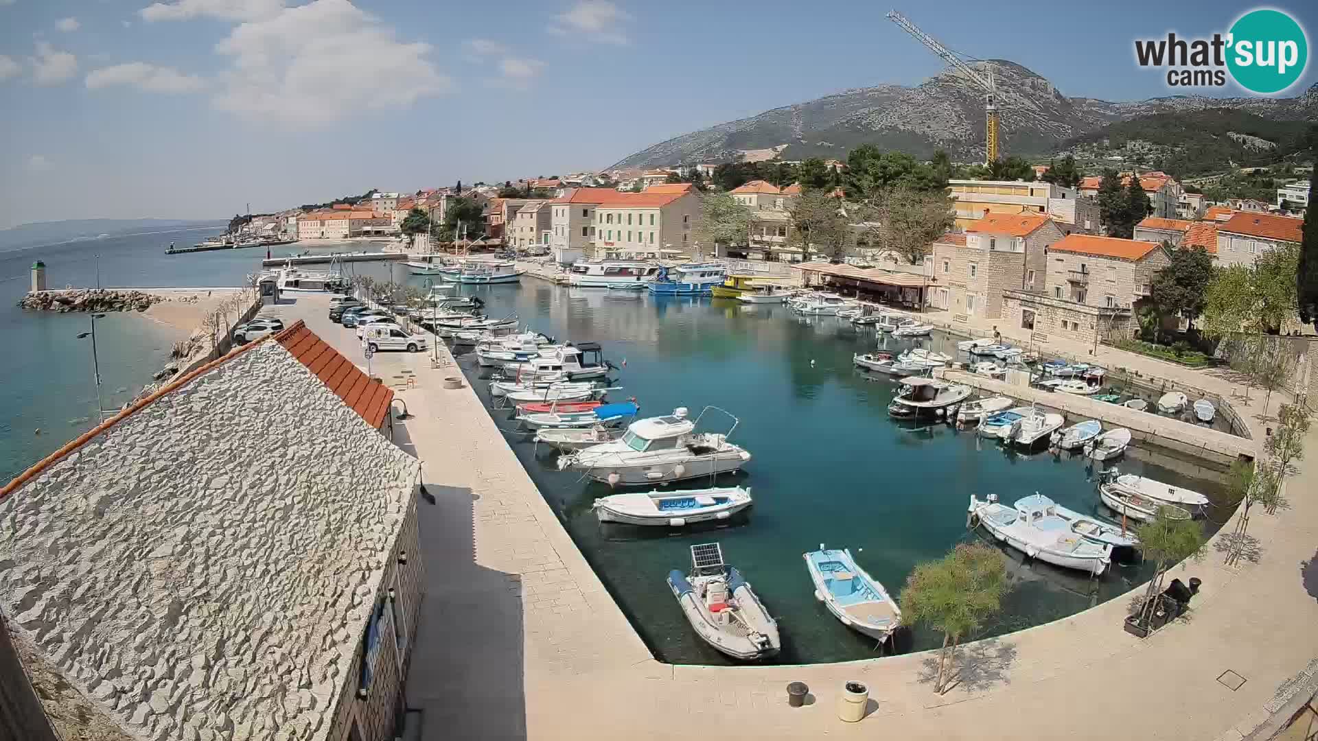 Webcam porto di Bol – Vista live sulla Riva e Marina
