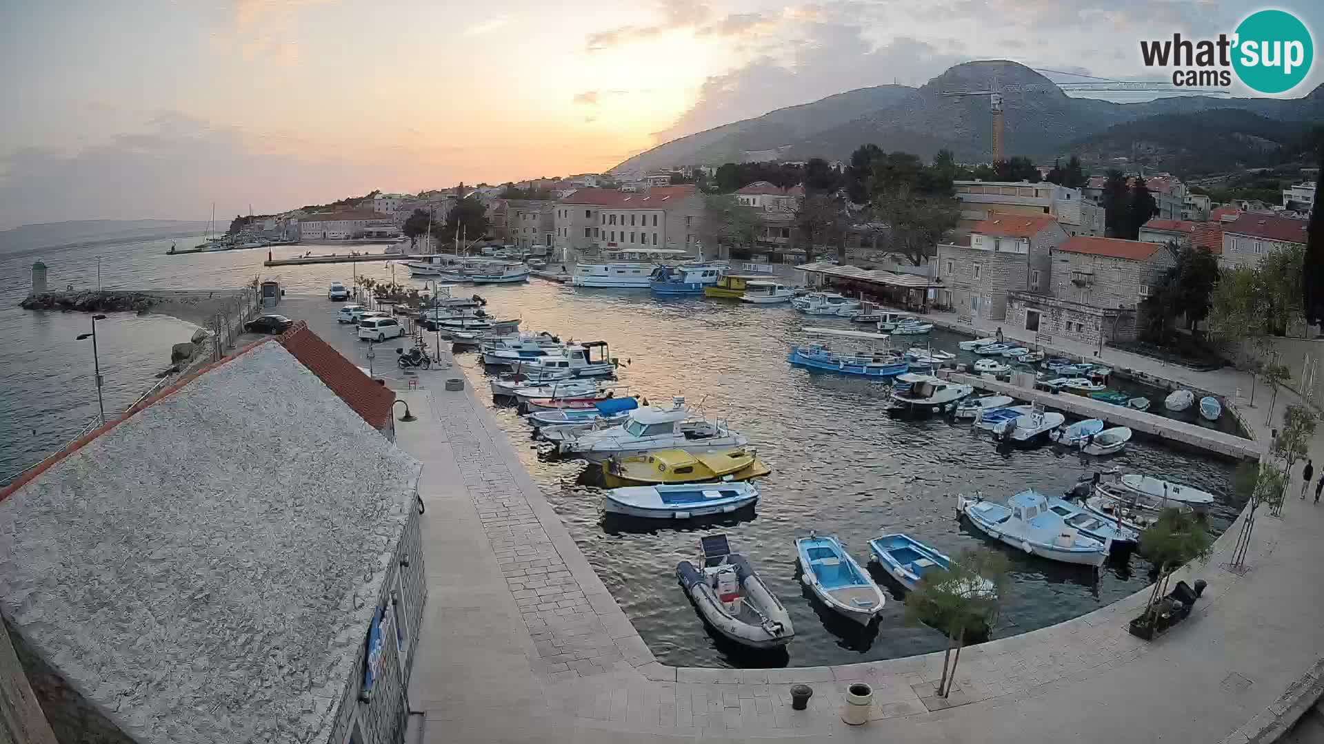 Webcam Bol Harbour – Live View of Bol Riva & Marina