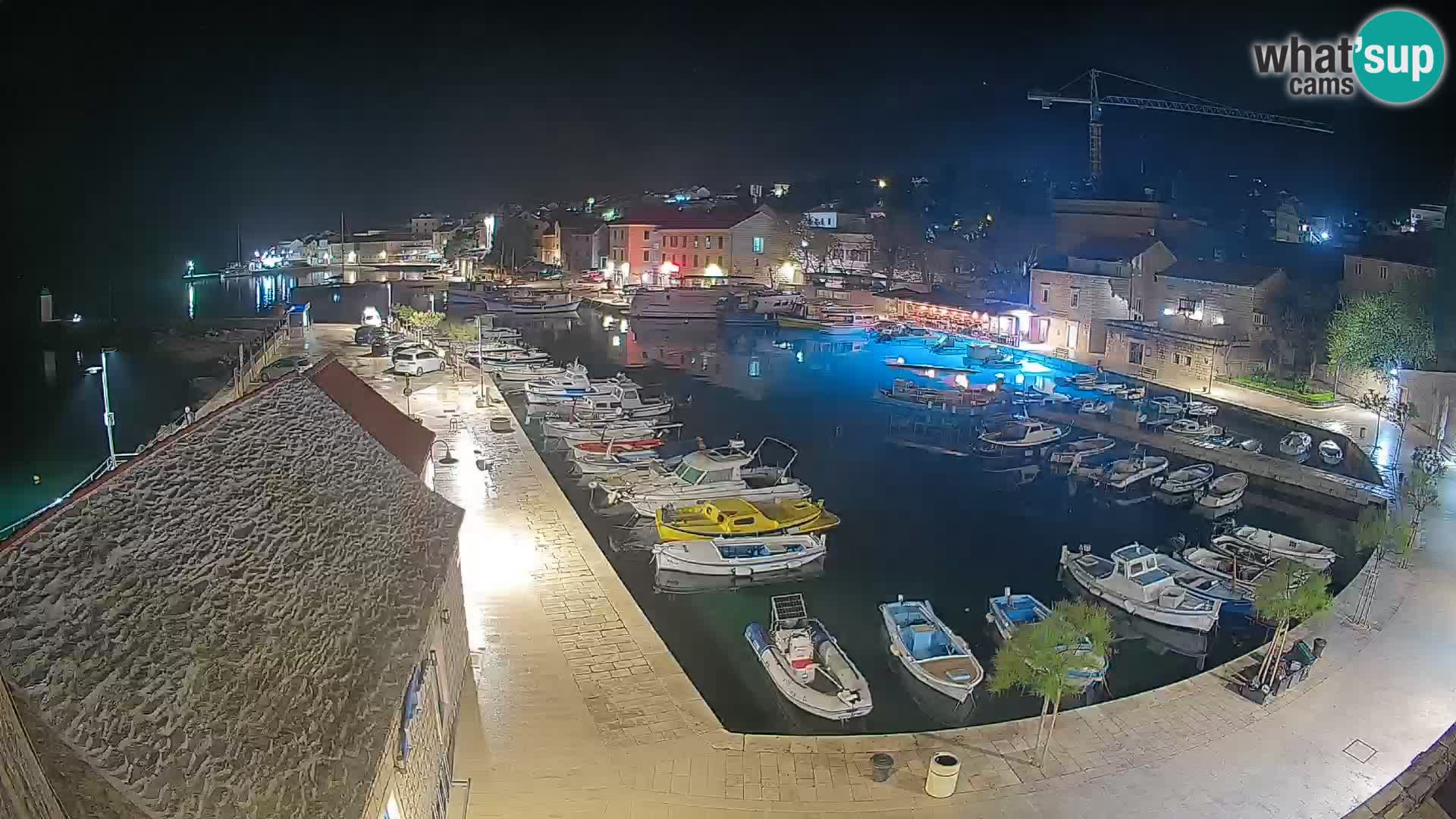 Webcam Bol Harbour – Live View of Bol Riva & Marina