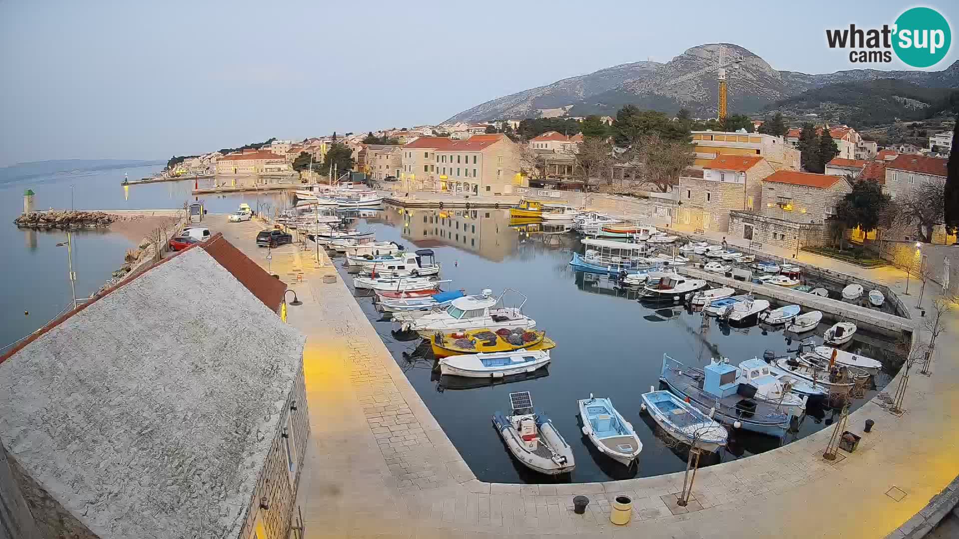 Webcam Bol Harbour – Live View of Bol Riva & Marina