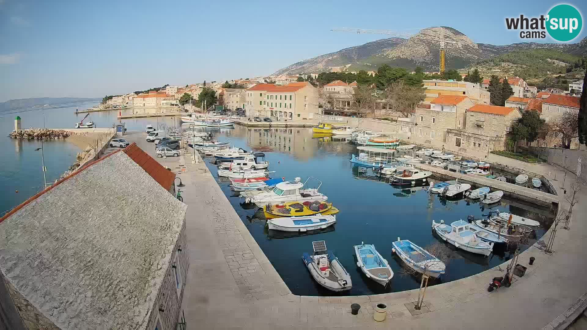 Webcam Bol Hafen – Liveblick auf Bol Riva & Marina