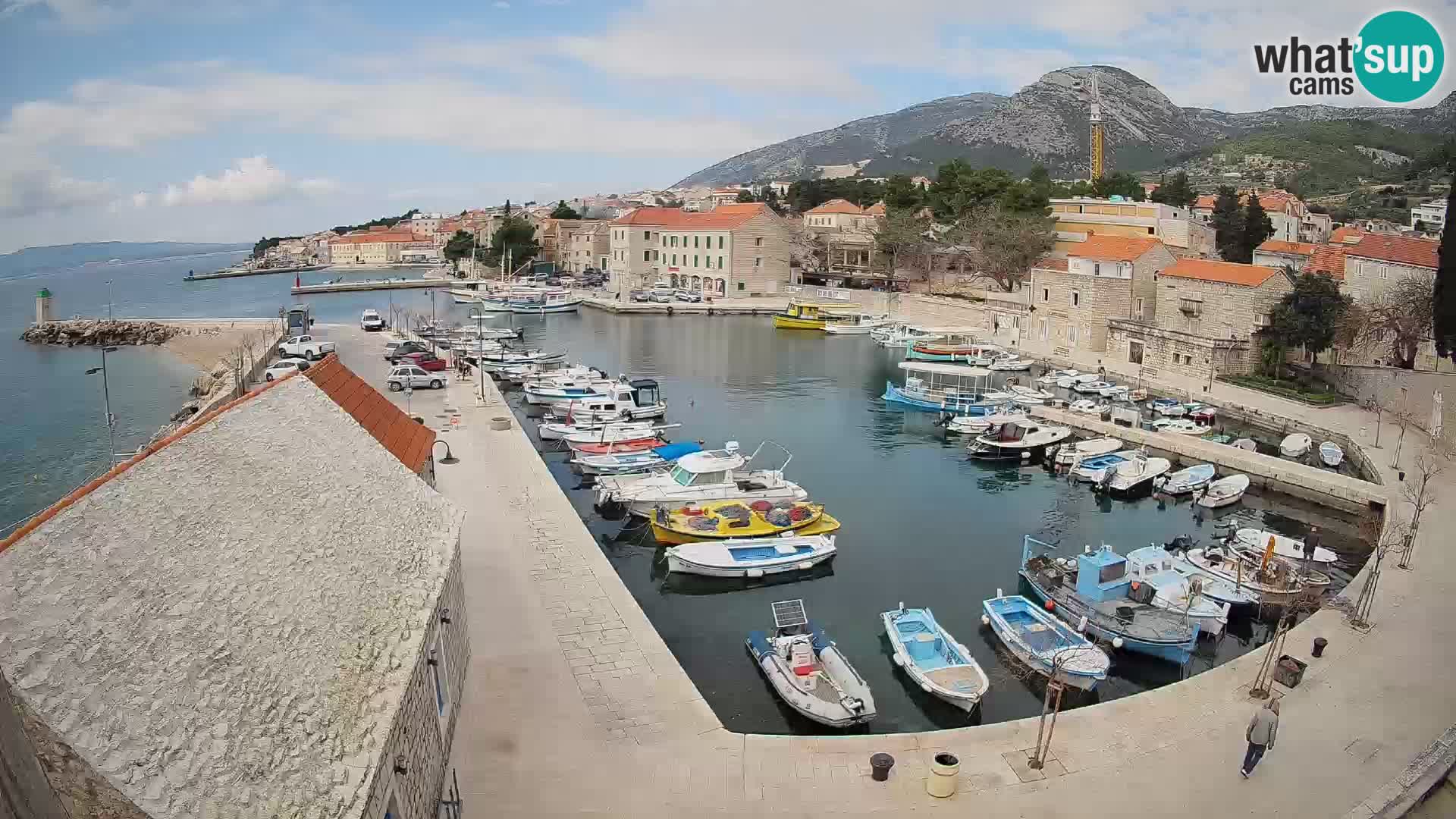 Webcam Bol Hafen – Liveblick auf Bol Riva & Marina