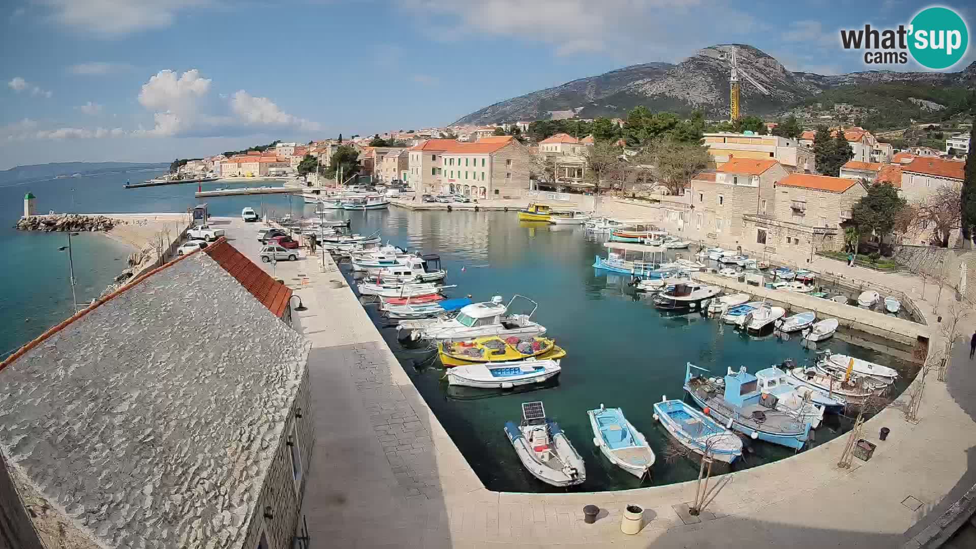 Webcam Bol Hafen – Liveblick auf Bol Riva & Marina