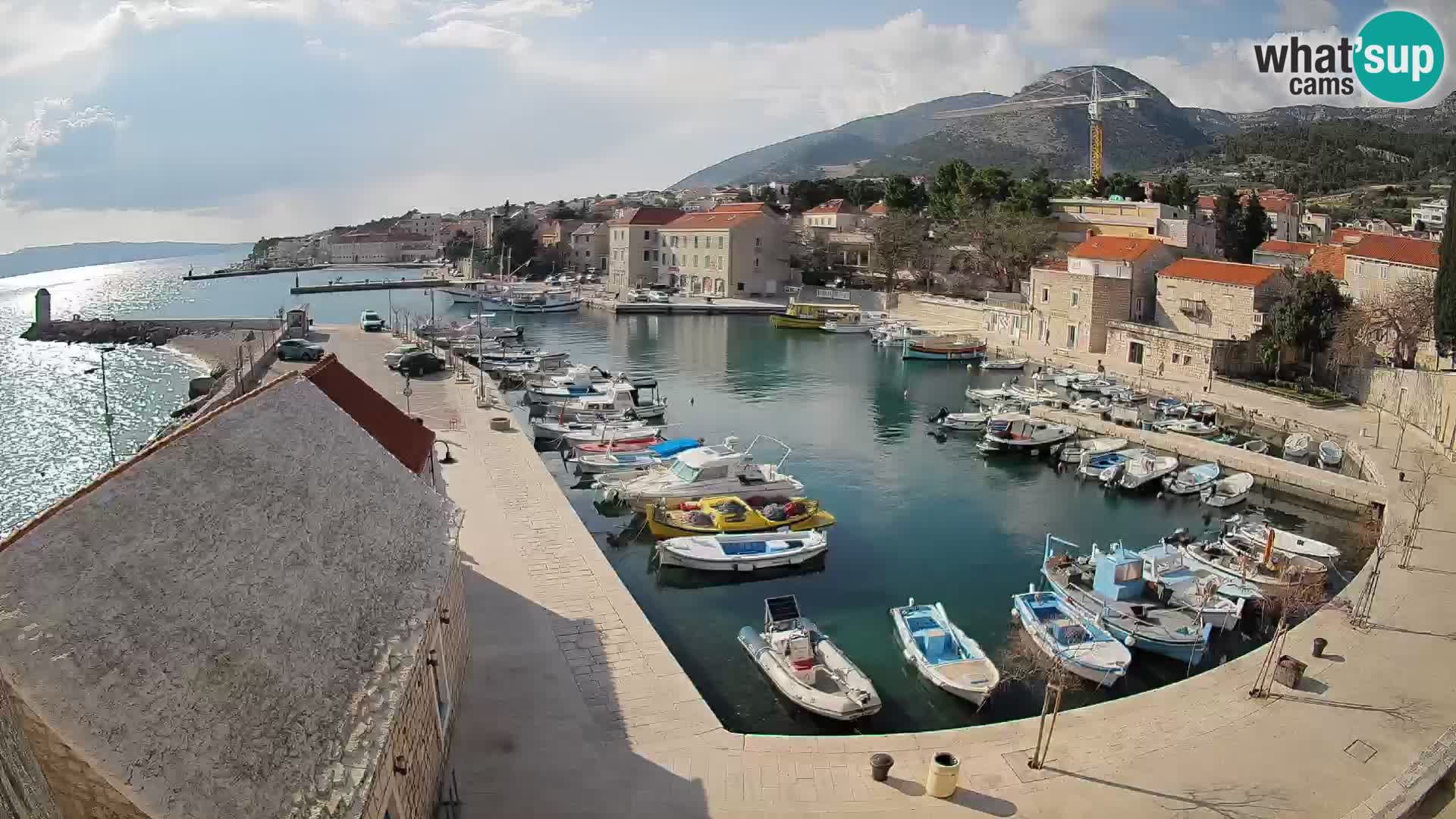Webcam Bol Hafen – Liveblick auf Bol Riva & Marina
