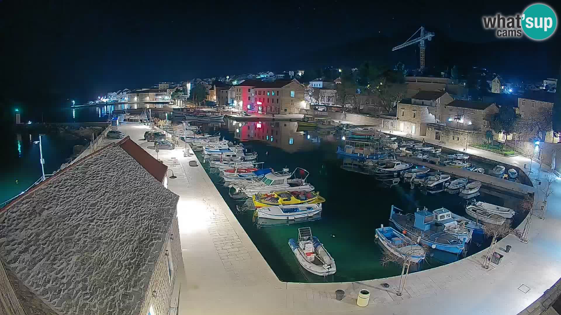 Webcam Bol Harbour – Live View of Bol Riva & Marina