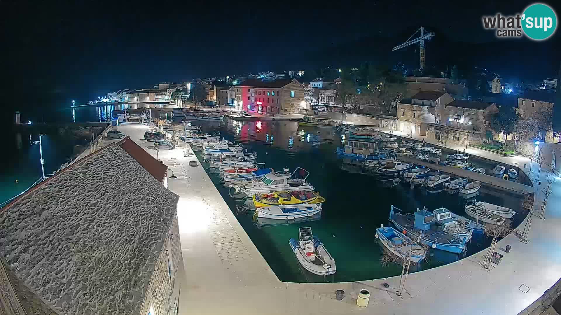 Webcam Bol Harbour – Live View of Bol Riva & Marina