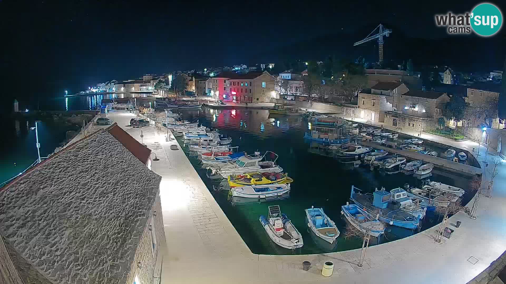 Webcam Bol Harbour – Live View of Bol Riva & Marina