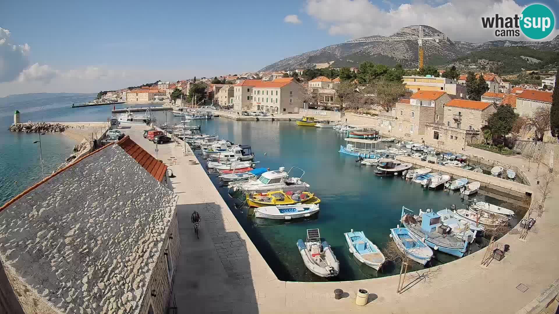 Webcam Bol Harbour – Live View of Bol Riva & Marina