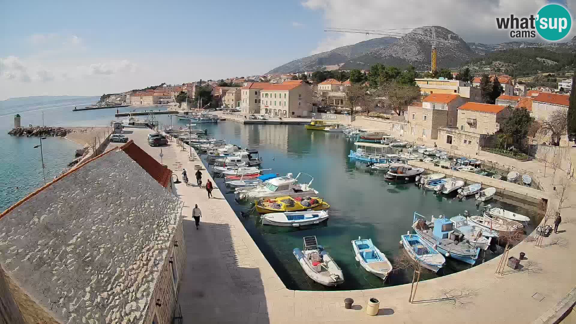 Webcam Bol Harbour – Live View of Bol Riva & Marina