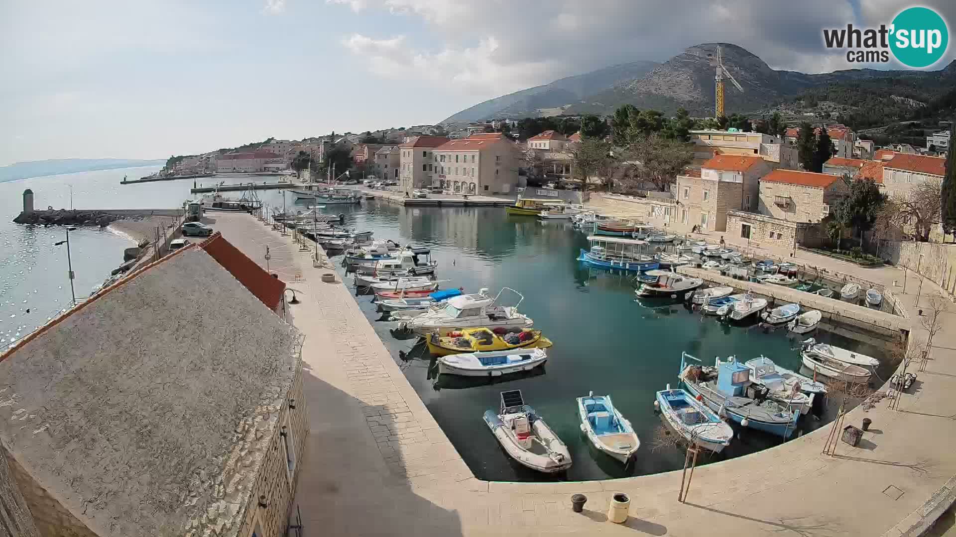 Webcam Bol Harbour – Live View of Bol Riva & Marina