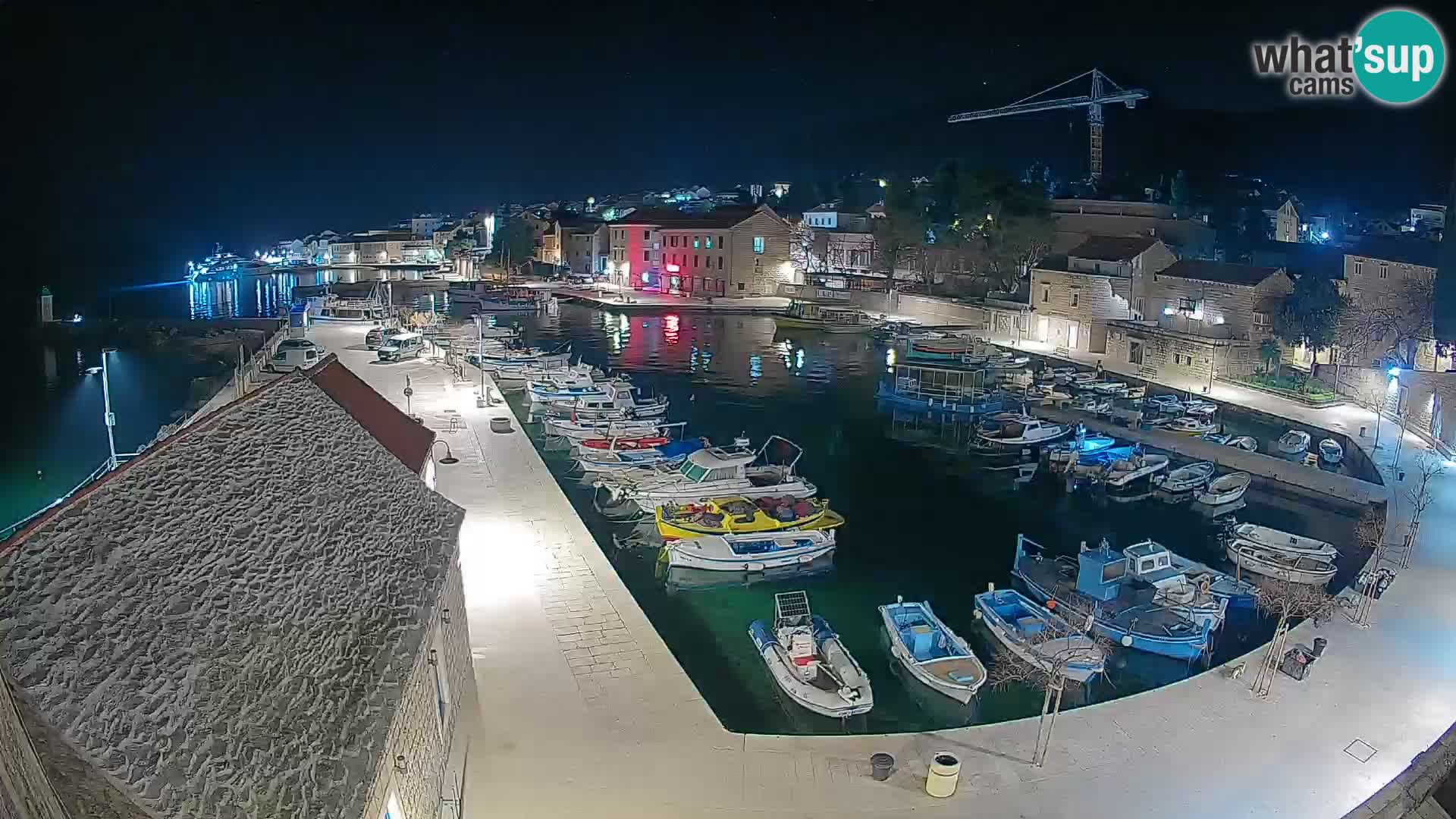 Webcam Bol Harbour – Live View of Bol Riva & Marina
