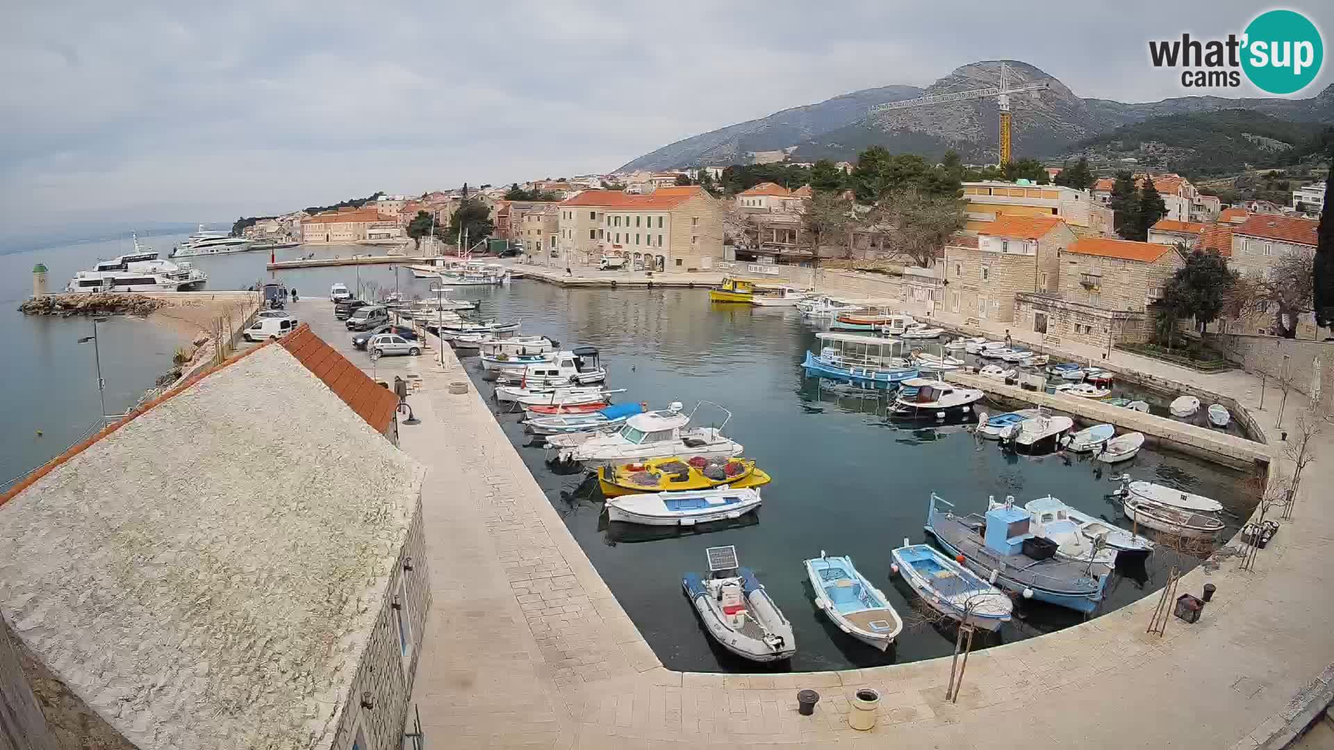 Webcam Bol Harbour – Live View of Bol Riva & Marina