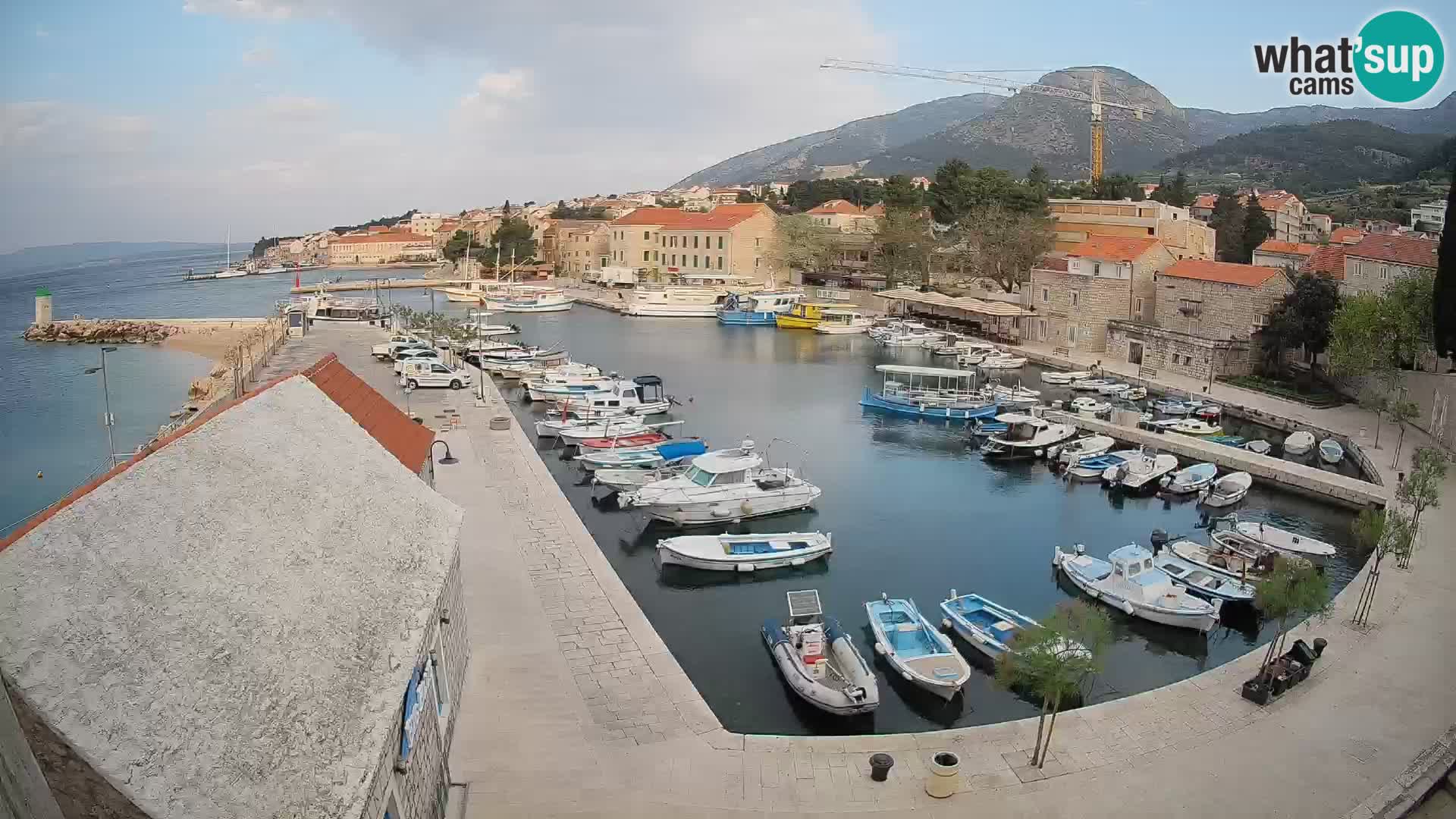 Webcam Bol Hafen – Liveblick auf Bol Riva & Marina