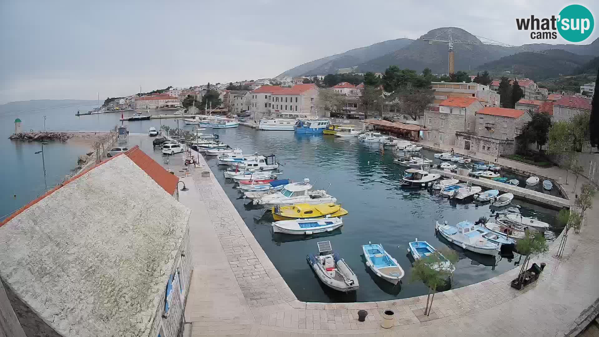 Webcam Bol Hafen – Liveblick auf Bol Riva & Marina